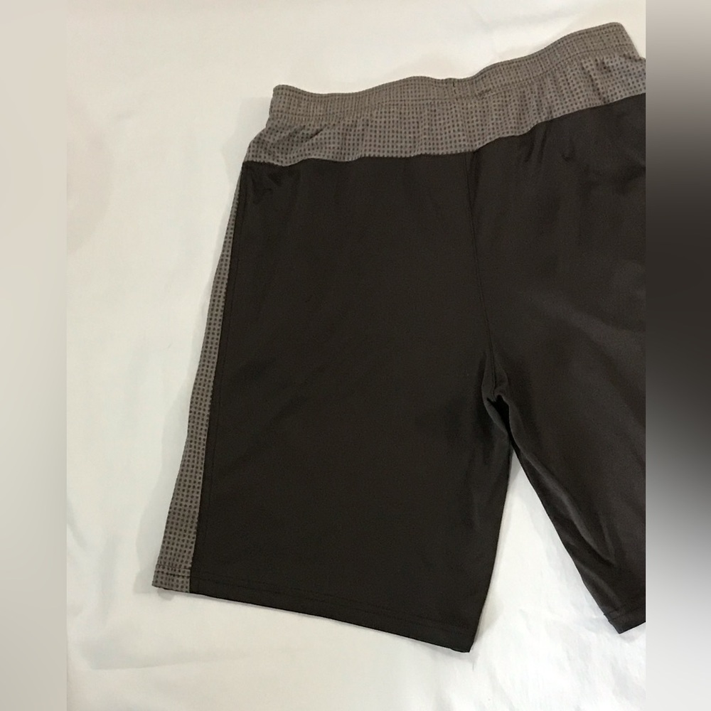 Mens Black & Gray Adidas Climacool Dri-Fit Athletic Shorts
Gym
AUM Baseball - Picture 4 of 15